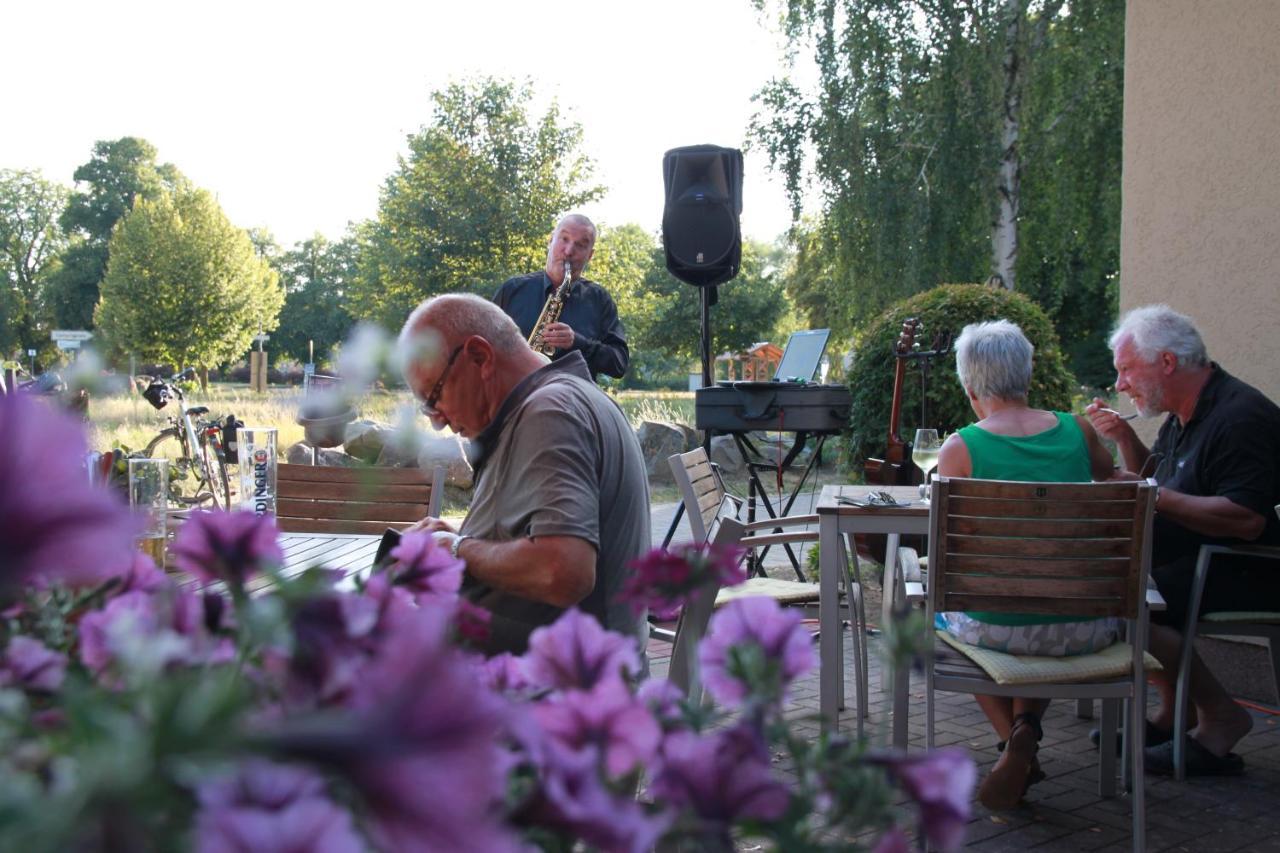 Hotel Mueritz-Park Boek Extérieur photo